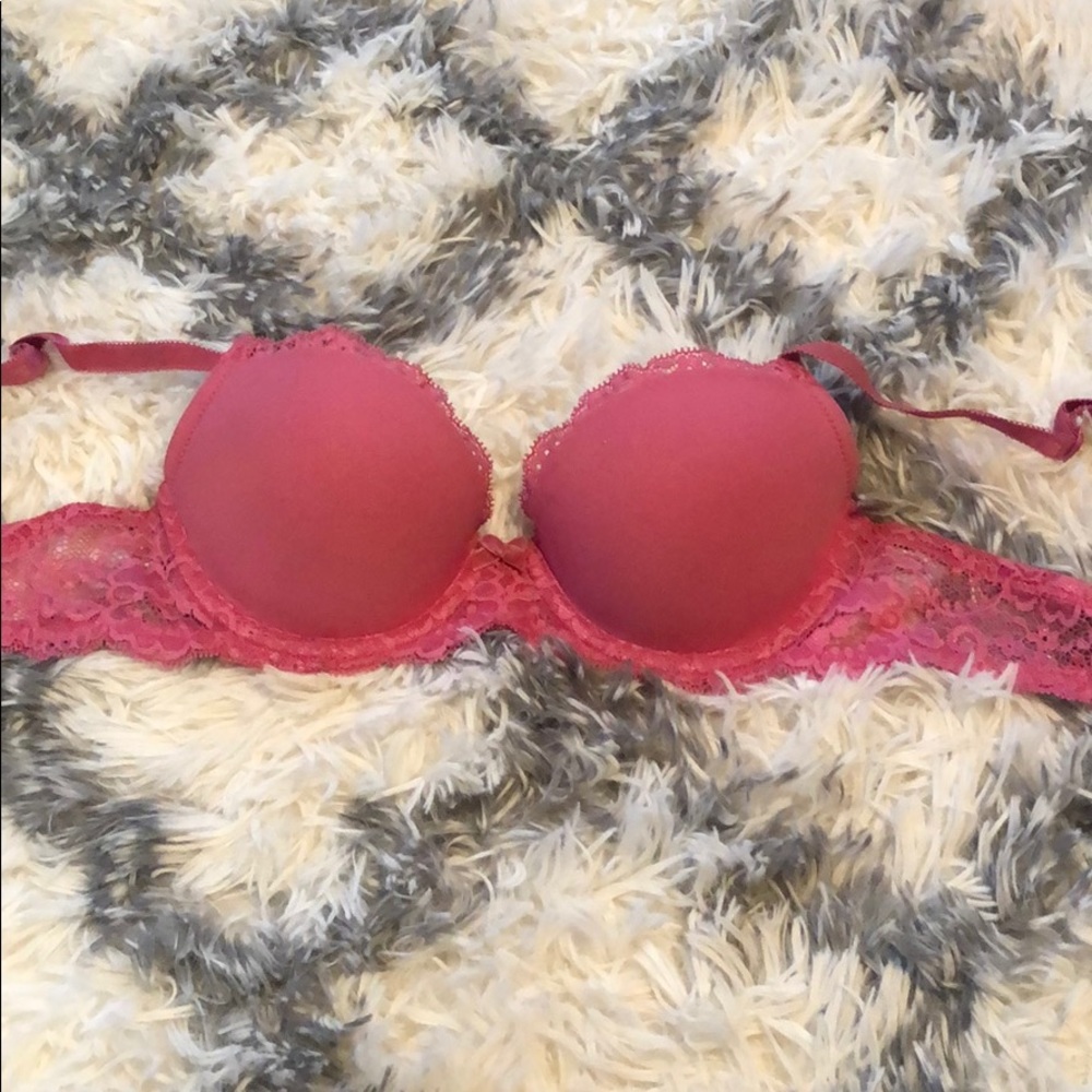32C VICTORIAS SECRET balconette bra